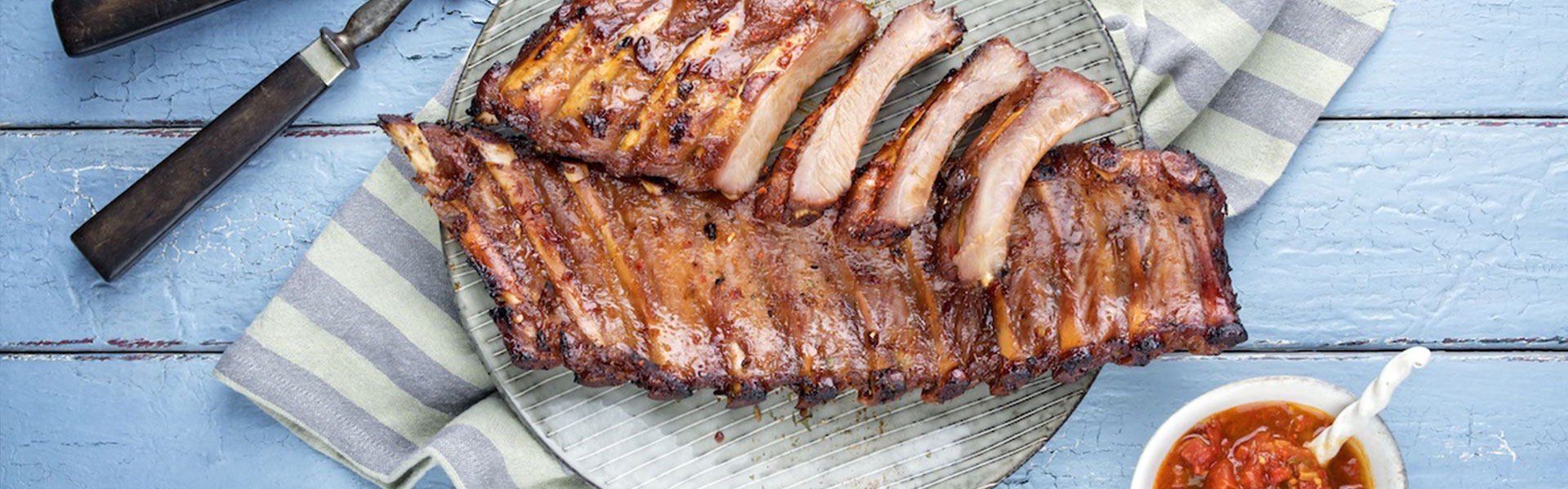 Barbecued Pork Ribs with Tomato Salsa